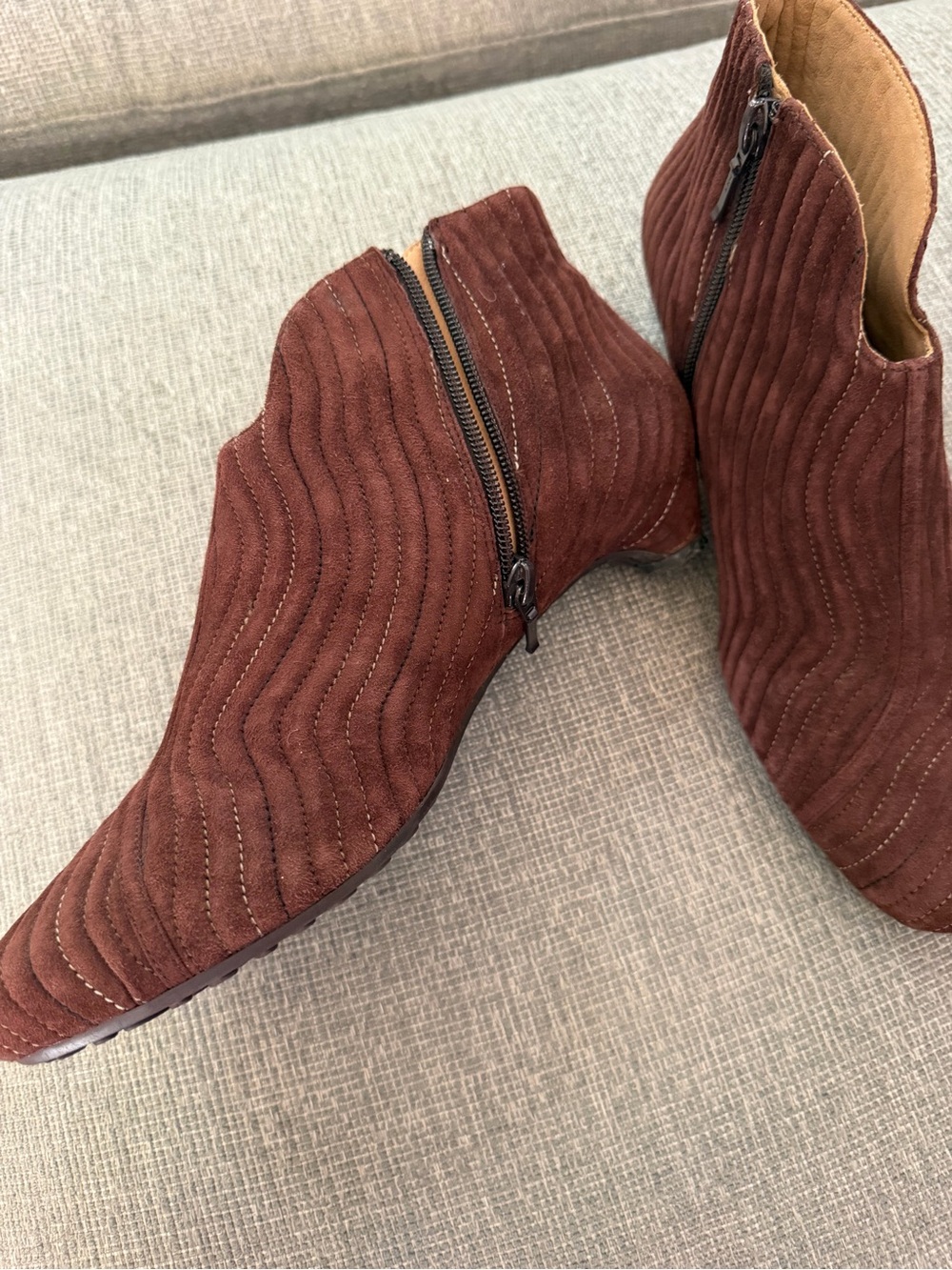 Tsubo Suede Booties Shoes - Picture 5 of 8